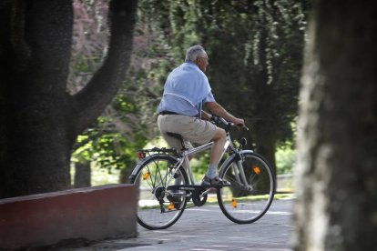 El ejercicio  físico es una de las claves del autocuidado. JESÚS F. SALVADORES