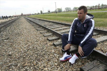 Cassano junto a Auschwitz .