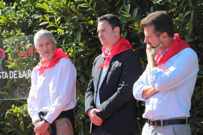 Grande-Marlaska, Cendón y Tudanca, ayer en la Fiesta de la Rosa, en Ponferrada. ANA F. BARREDO