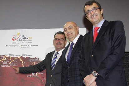 Francisco Javier García, alcalde de Sabero, Ángel Colín y Javier Guillén podrían volver a repetir esta imagen de 2014.