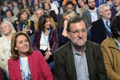 Arantza Quiroga, junto a Rajoy, durante el congreso del PP vasco, este sábado en San Sebastián.