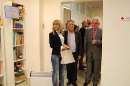 María Eugenia Gancedo, Pedro Blanco y José Varela durante la visita a las nuevas instalaciones.