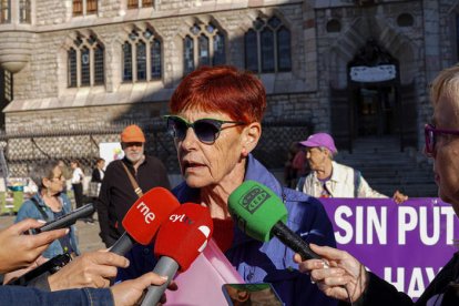 Herminia Suárez Mata durante la presentación de las movilizaciones de mañana. MIGUEL F. B.