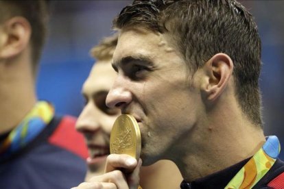 Michael Phelps, con la medalla de oro.