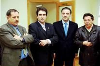 Lupicinio Rodríguez, Nicolás Rivero, Alfredo Prada y José Alberto Martínez posan en Villazanzo