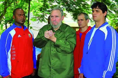 Castro, en su visita del sábado al pueblo de Artemisa.