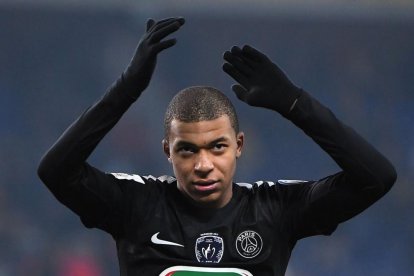 Kylian Mbappé en un partido con el París Saint-Germain