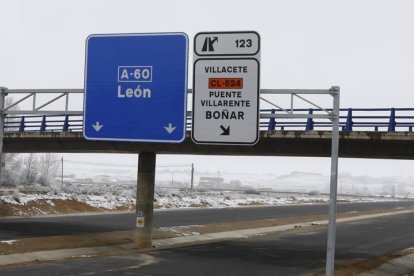 Obras de la A-60 en uno de sus tramos en León