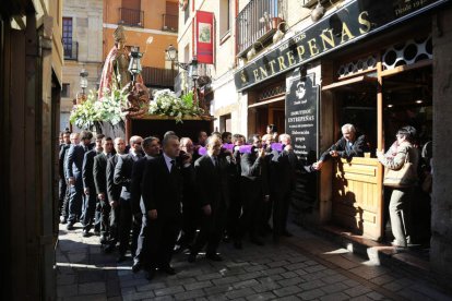 La talla de San Martín, en procesión