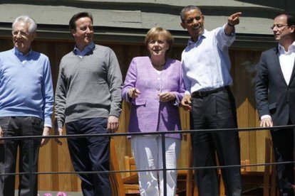 De izquierda a derecha, Monti, Cameron, Merkel, Obama y Hollande, en Camp David.