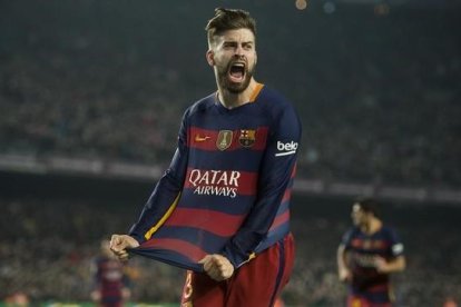 Gerard Piqué celebra un gol ante el Athletic.