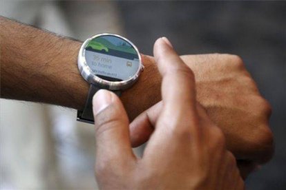 El reloj Moto 360 con Android Wear de Google.