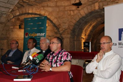 Rafael Martínez, José M. Perelétegui, Mateo Aparicio, Pedro L. Huerta y Gerardo Boto, en el acto.