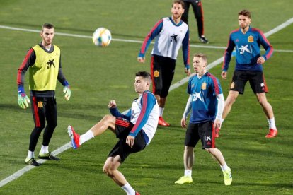 España prepara en Las Rozas el partido de mañana. ZIPI