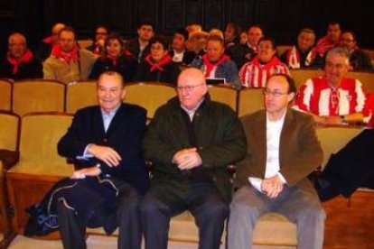 Aguirre, Argoitia y Ucha, en la recepción oficial en el Ayuntamiento.