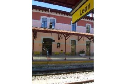 Andenes de la estación de Feve en la capital leonesa