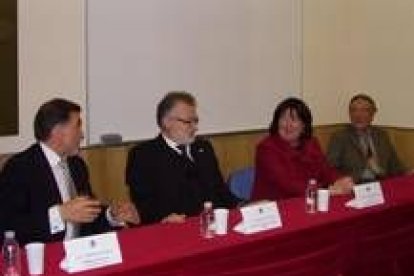 Momento de la presentación del curso 2008-2009, en el edificio Sierra Pambley de Villablino