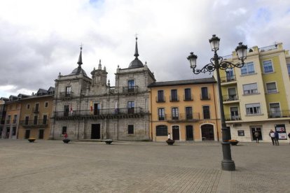 Plaza del Ayuntamiento de Ponferrada. DL