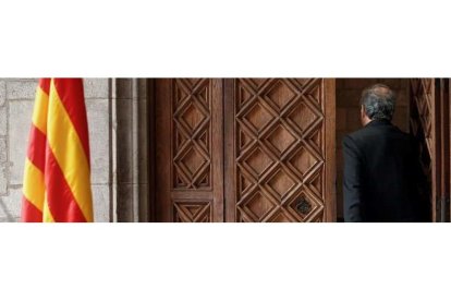 Torra tras la declaración institucional que ha ofrecido ayer en el Palau de la Generalitat disolviendo la legislatura catalana.