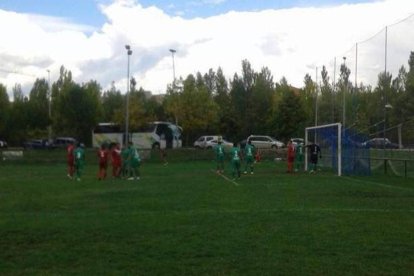 El Atlético Pinilla perdió contra el Salamanca B. DL