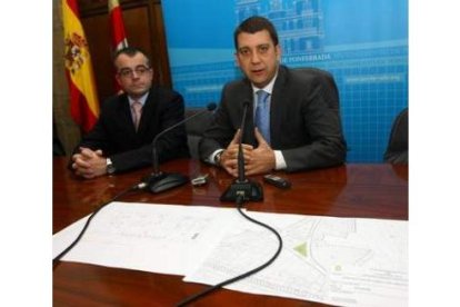 Moreno y el alcalde presentaron el consultorio.