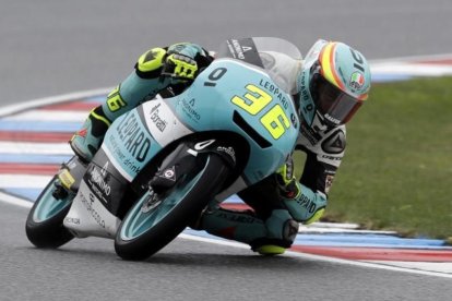 Joan Mir (Honda), en su última vuelta triunfal de hoy en Brno.