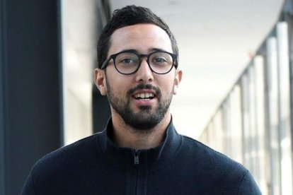 José Miguel Arenas, Valtonyc, esta mañana, a su llegada al Palacio de Justicia.