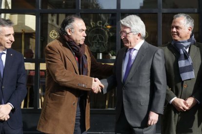 Felipe Llamazares y Enrique Cerezo encabezaron la comida de directivas.