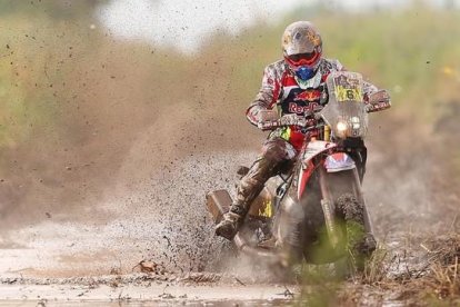 El piloto español de motos, Joan Barreda (Honda), en la etapa de este lunes.