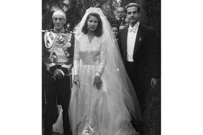 Boda de Cayetana de Alba y Luis Martínez de Irujo en 1947. EFE