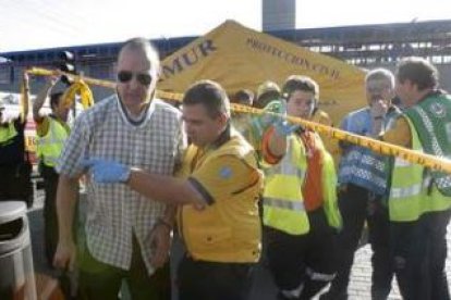 El Samur instaló un hospital de campaña junto a la estación madrileña de Aluche.