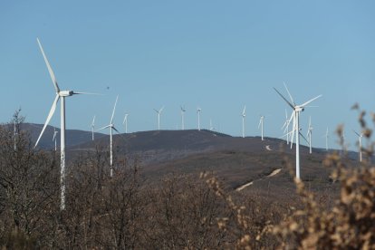 Aerogeneradores en un parque eólico de la provincia. RAMIRO