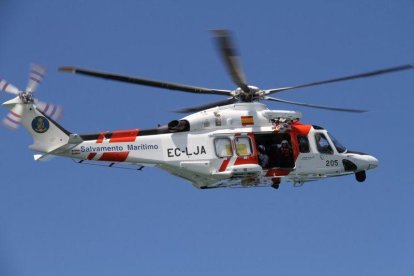 Un helicóptero de Salvamento Marítimo.