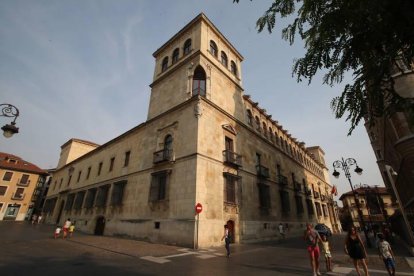 Sede de la Diputación de León, el Palacio de los Guzmanes.