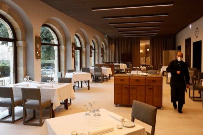 Interior del restaurante del Parador de San Marcos. FERNANDO OTERO PERANDONES