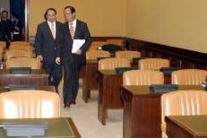 José Bono a su llegada a la comisión de Defensa del Congreso de los Diputados