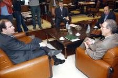 Juan Vicente Herrera se reunió con el presidente del CES, José Luis Díez Hoces