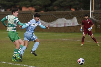 La Virgen solventó con éxito su anterior derbi. FERNANDO OTERO