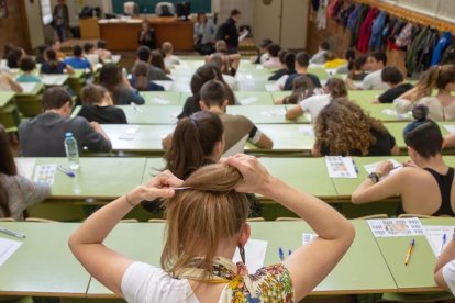 Examen de selectividad en la Universidad de Zaragoza, en una imagen de archivo. /