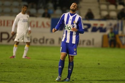 Rueda se lamenta en una de las opciones de gol de las que dispuso en el partido. Una de ellas fue de las más claras del choque, pero se encontró con la gran intervención del portero rival, que salvó a córner.