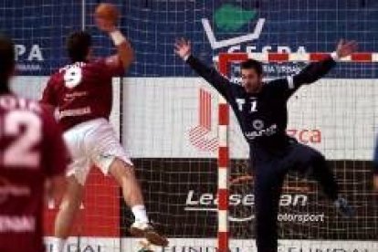 El guardameta Jorge Martínez cubre portería en el partido del pasado miércoles ante el Alcobendas