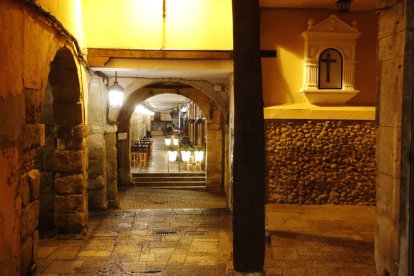 Imágenes de la calle Matasiete, de la Candamia, Herreros de Rueda y el Portillo. Todos ellos han sido escenario de algunos de los crímenes que han tenido lugar en León.