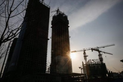 La construcción vuelve a estar en el punto de mira de los investigadores financieros. ROMÁN PILIPEY