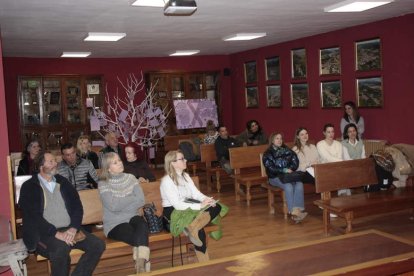 Un momento de la charla celebrada en Cistierna. CAMPOS