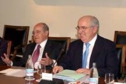 El presidente y el secretario general de la Ceoe, José María Cuevas y Juan Jiménez Aguilar, ayer