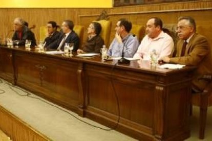 El debate se enmarcó dentro del programa «Martes con las letras»