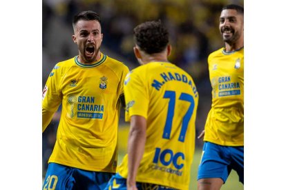 Las Palmas frena en seco la buena racha de Atlético en Liga tras vencerle en su feudo 2-1. Q. E.