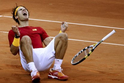 Rafa Nadal celebra de forma efusiva su triunfo frente a Del Potro tras un partido eléctrico y con altibajos en el que el manacorí demostró más templanza que se oponente.