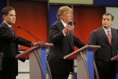 Marco Rubio, Donald Trump y Ted Cruz, en un momento del debate republicano, moderado por la Fox en Detroit.