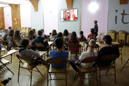 Un momento de las actividades celebradas en el colegio de Santa Teresa. SECUNDINO PÉREZ